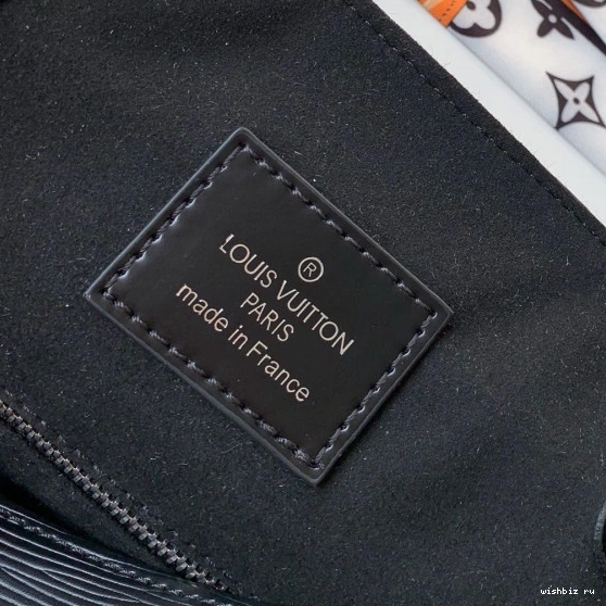 WIS LOUIS CHRISTOPHER PM VUITTON 0321